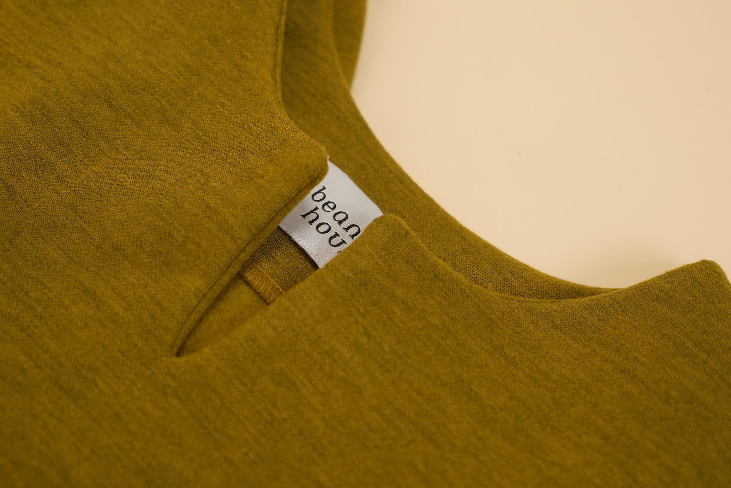 BOXY PULLOVER IN OLIVE GREEN