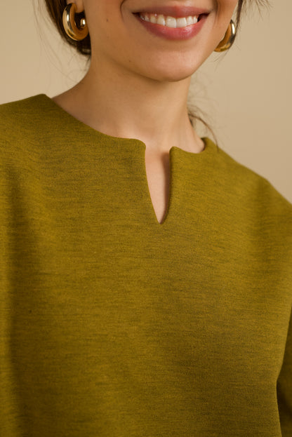 BOXY PULLOVER IN OLIVE GREEN