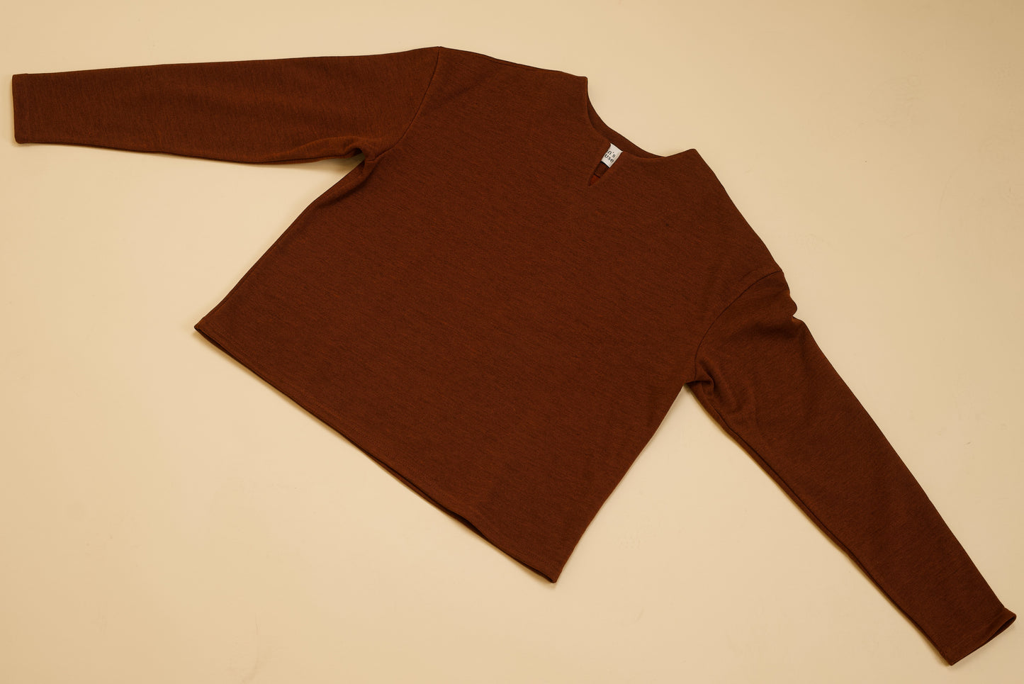 BOXY PULLOVER IN BRICK RED