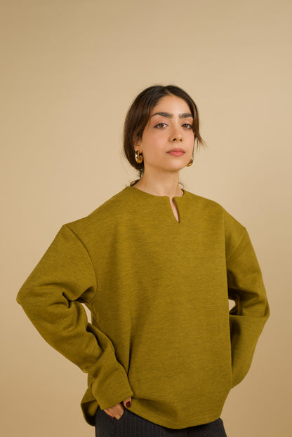 BOXY PULLOVER IN OLIVE GREEN