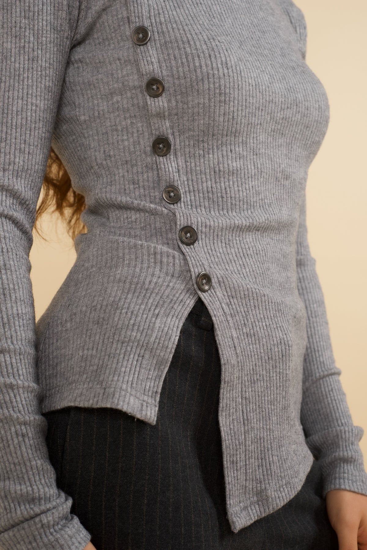 BUTTON TOP
